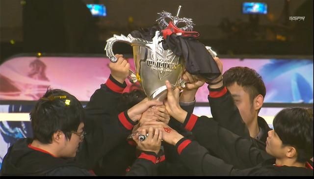 HOTU 在NAVI的击败下被淘汰出ESL Pro League赛季22