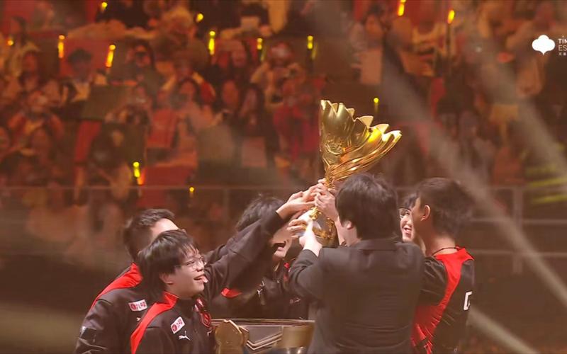 斗地主高手如何保优势（斗地主高手如何巩固优势）