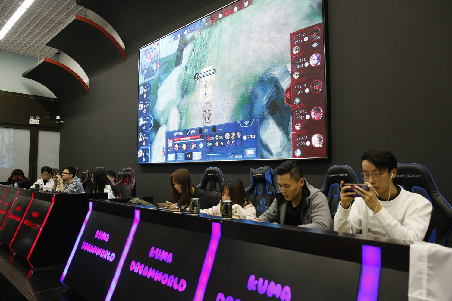 DRX公告：Zeka、BeryL选手确诊新冠